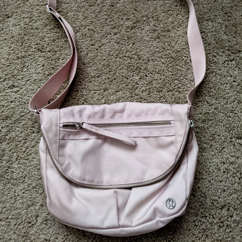 Lululemon crossbody pink bag